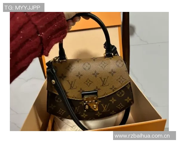 科曼告别拜仁送前队友奢华LV包包引发热议