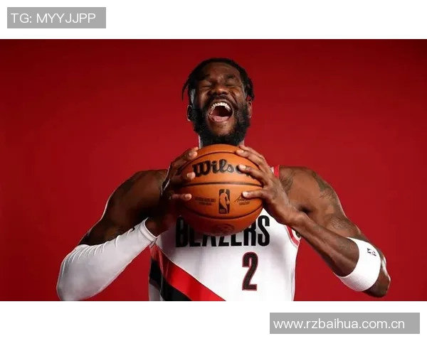 艾顿湖人生涯再创佳绩90命中率砍下20分10篮板追平队史第二多纪录